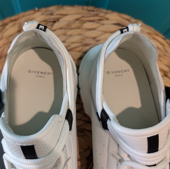 Givenchy Spectre Runner Zip Calf Leather Sneakers - Picture 10 of 14